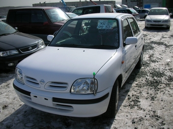 2000 Nissan March