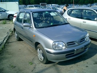 2000 Nissan March