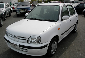 2000 Nissan March