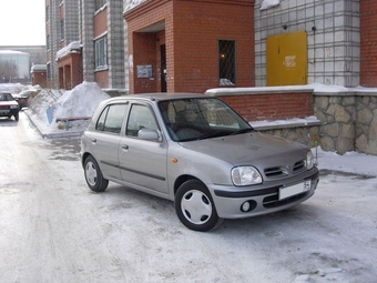 2000 Nissan March