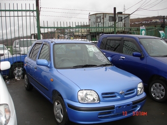 2000 Nissan March