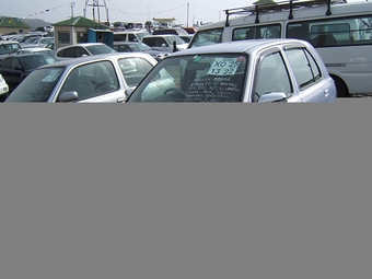 2000 Nissan March