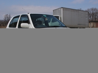 2000 Nissan March
