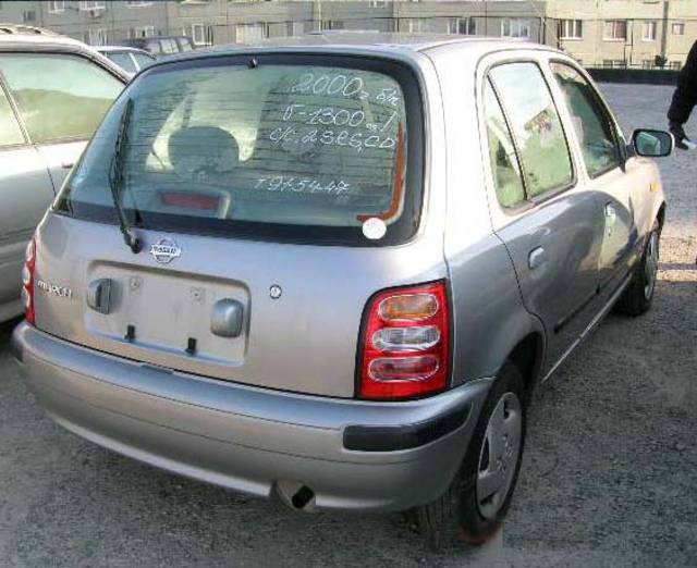 2000 Nissan March
