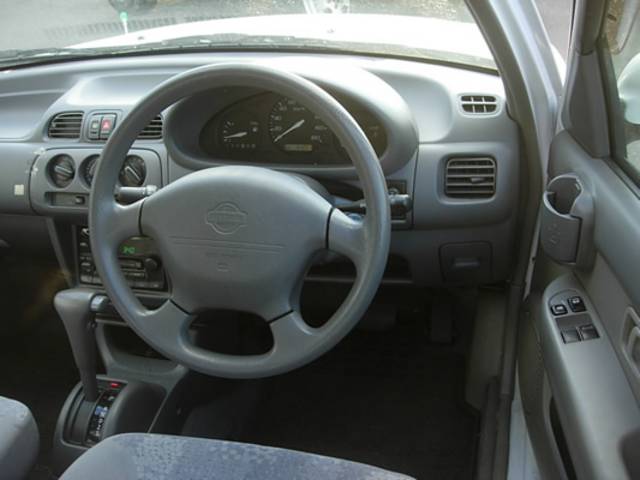 2000 Nissan March