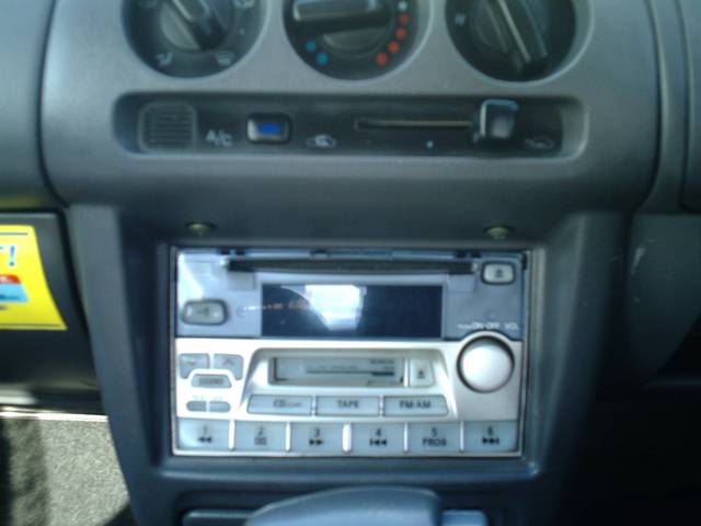 2000 Nissan March