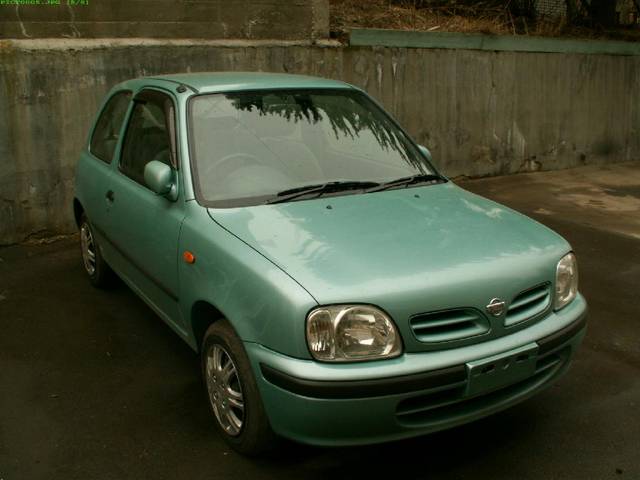 2000 Nissan March