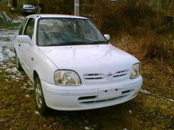 2000 Nissan March