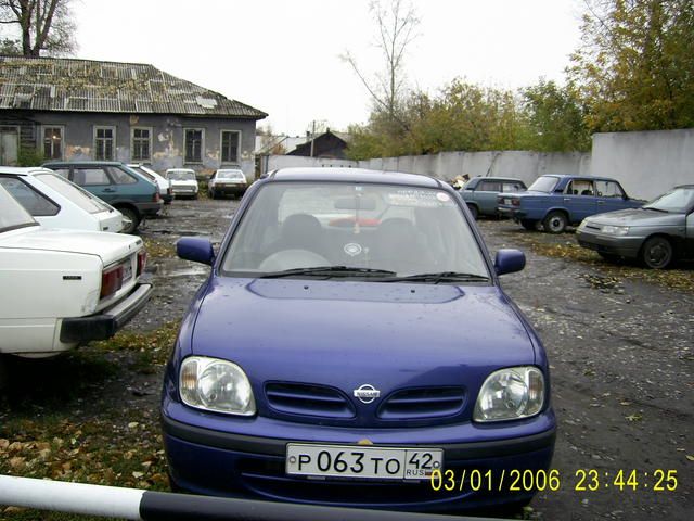 2000 Nissan March