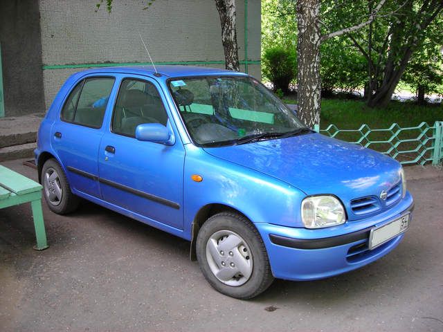 2000 Nissan March