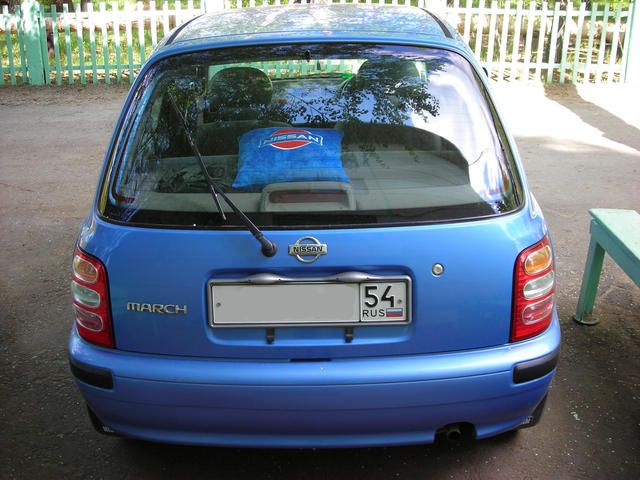 2000 Nissan March