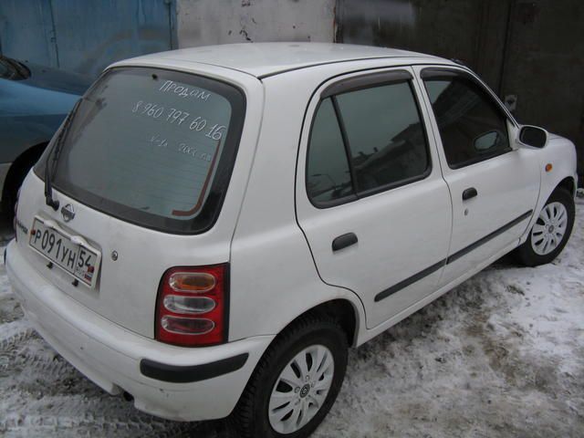 2000 Nissan March
