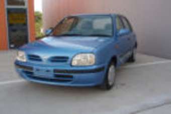 2000 Nissan March