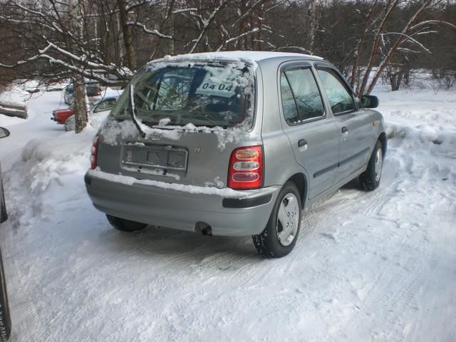 2000 Nissan March