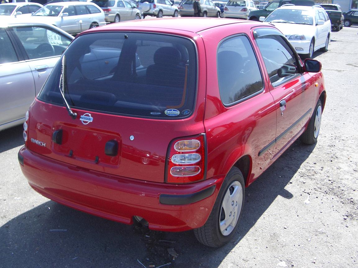 2000 Nissan March Pictures