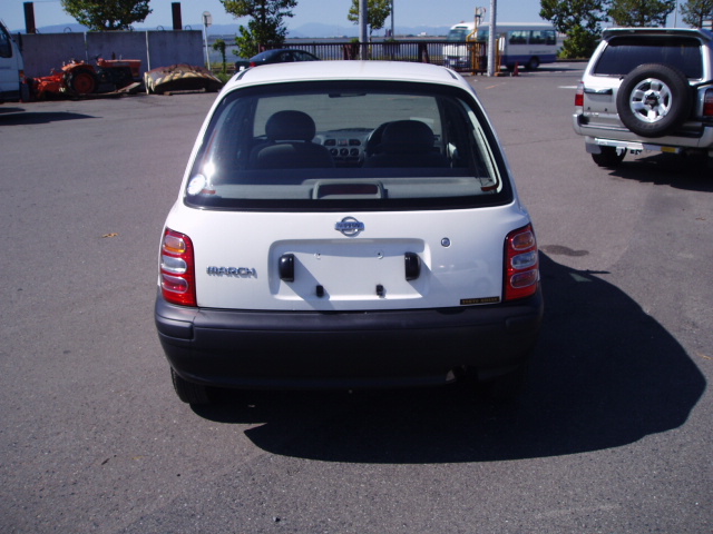 2000 Nissan March Pics