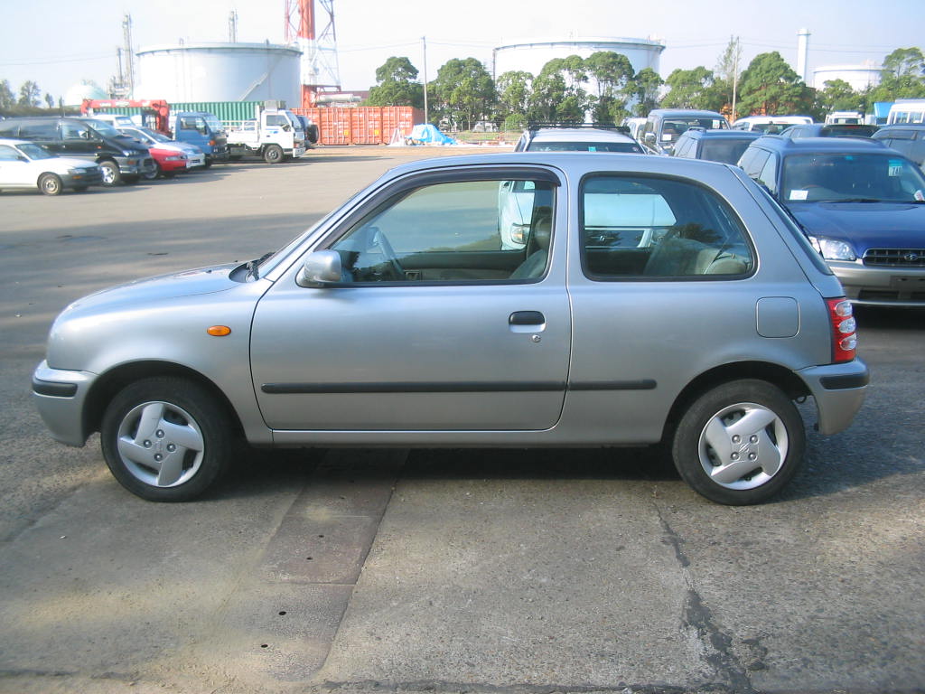 2000 Nissan March Pictures