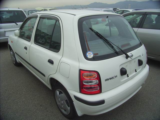 2000 Nissan March Pictures