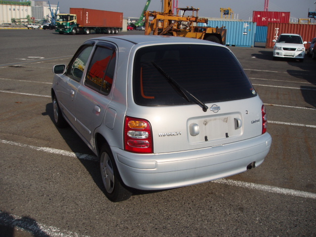 2000 Nissan March Pictures