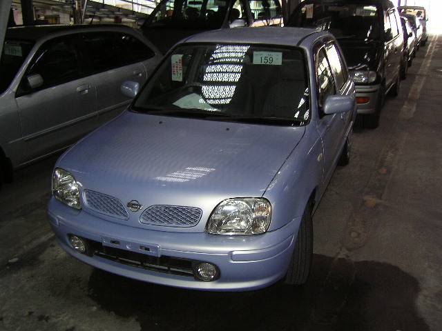 2000 Nissan March