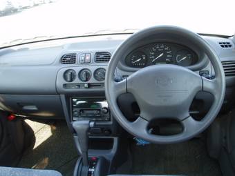 2000 Nissan March Pictures