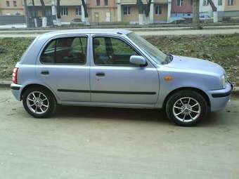 2000 Nissan March