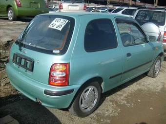 2000 Nissan March Photos