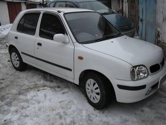 2000 Nissan March Pictures