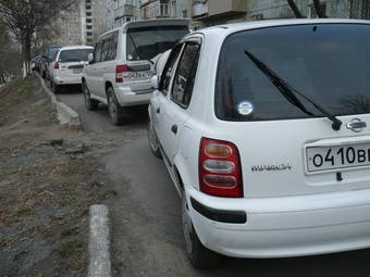 2000 Nissan March Photos