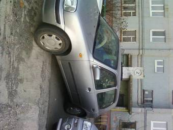2000 Nissan March Pictures