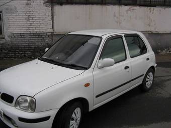2000 Nissan March Photos