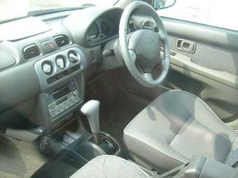 2000 Nissan March Pics