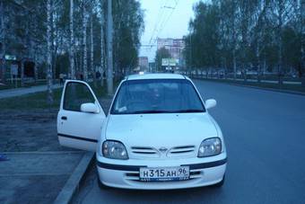 2000 Nissan March Pictures