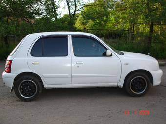 2000 Nissan March Pictures
