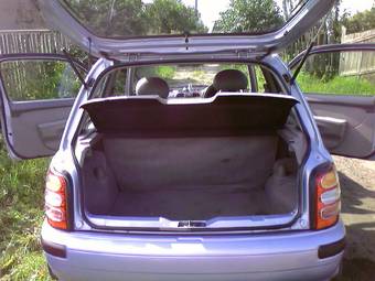 2000 Nissan March Pictures