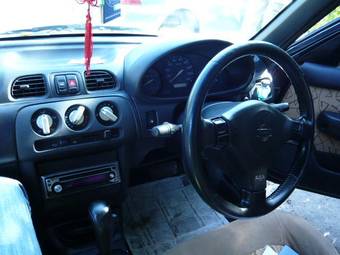 2000 Nissan March Pictures
