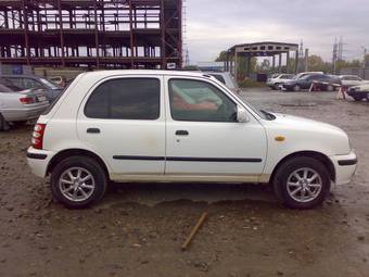 2000 Nissan March Photos