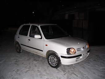 2001 Nissan March