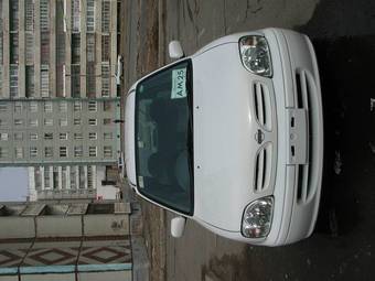 2001 Nissan March