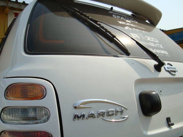 2001 Nissan March