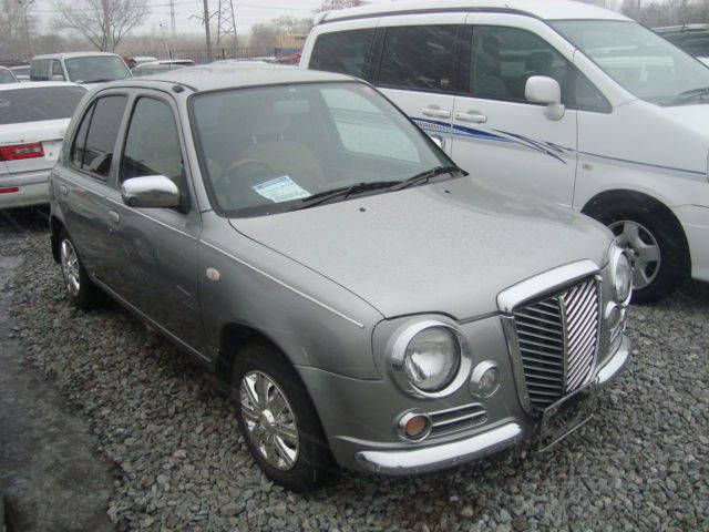 2001 Nissan March