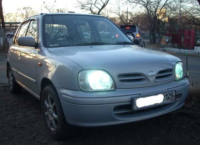 2001 Nissan March