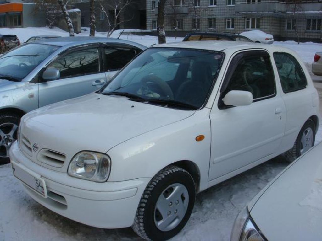 2001 Nissan March
