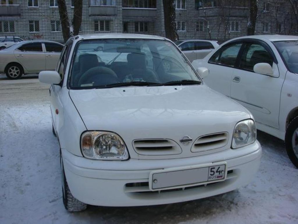 2001 Nissan March