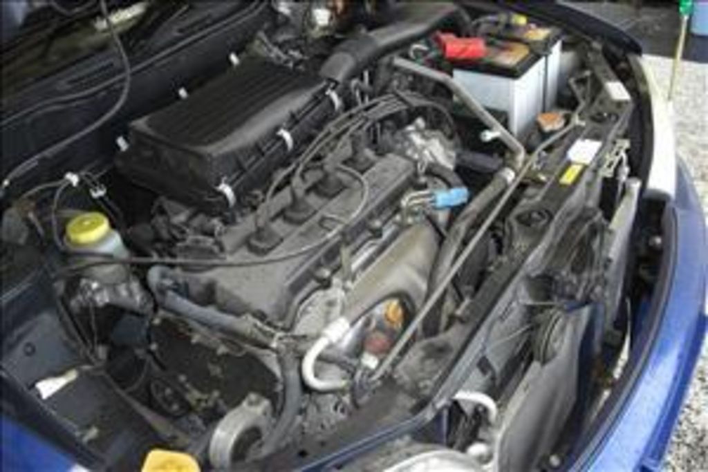 2001 Nissan March