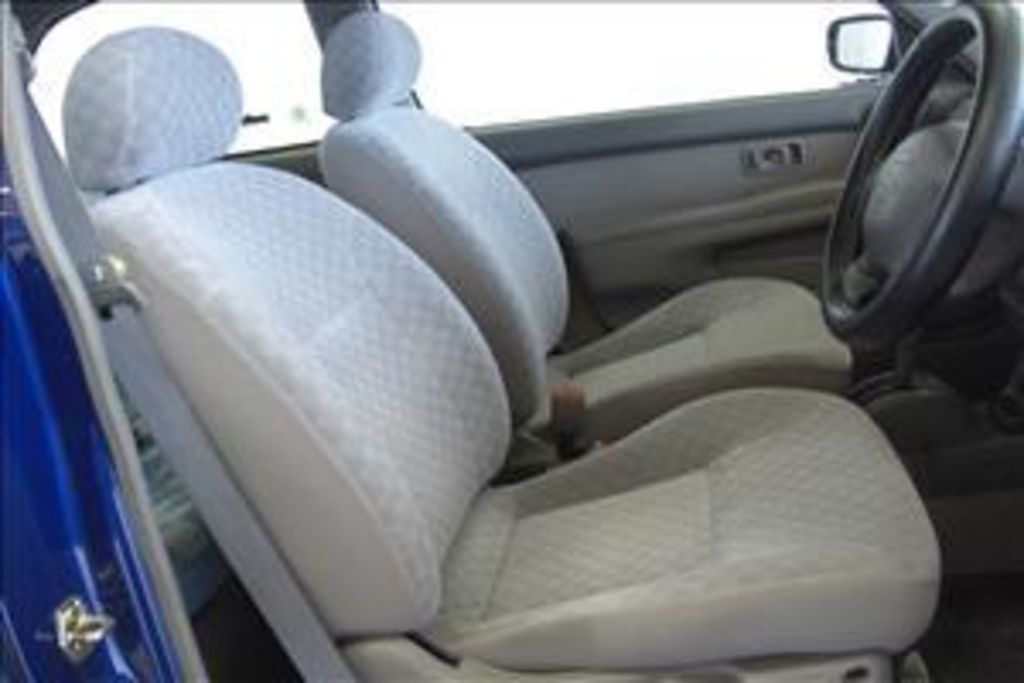 2001 Nissan March