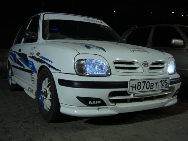 2001 Nissan March