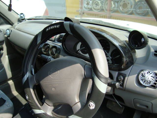 2001 Nissan March