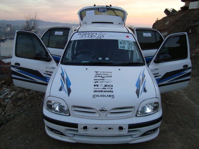 2001 Nissan March