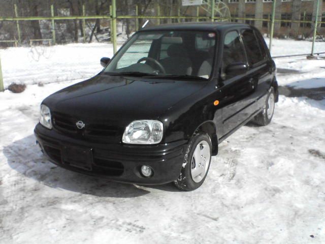 2001 Nissan March